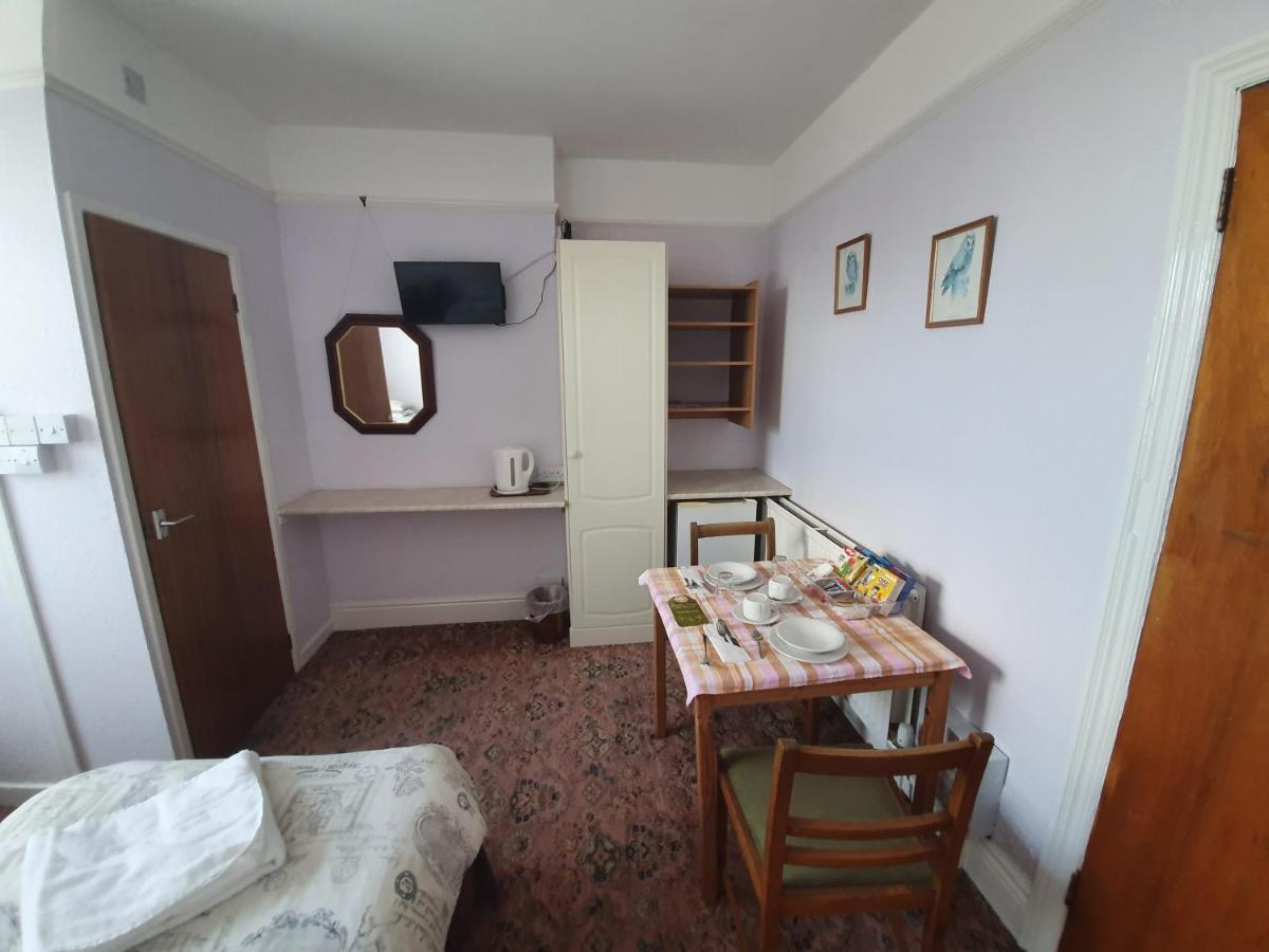 Dove Court Mini Lodge Almondsbury Exteriör bild